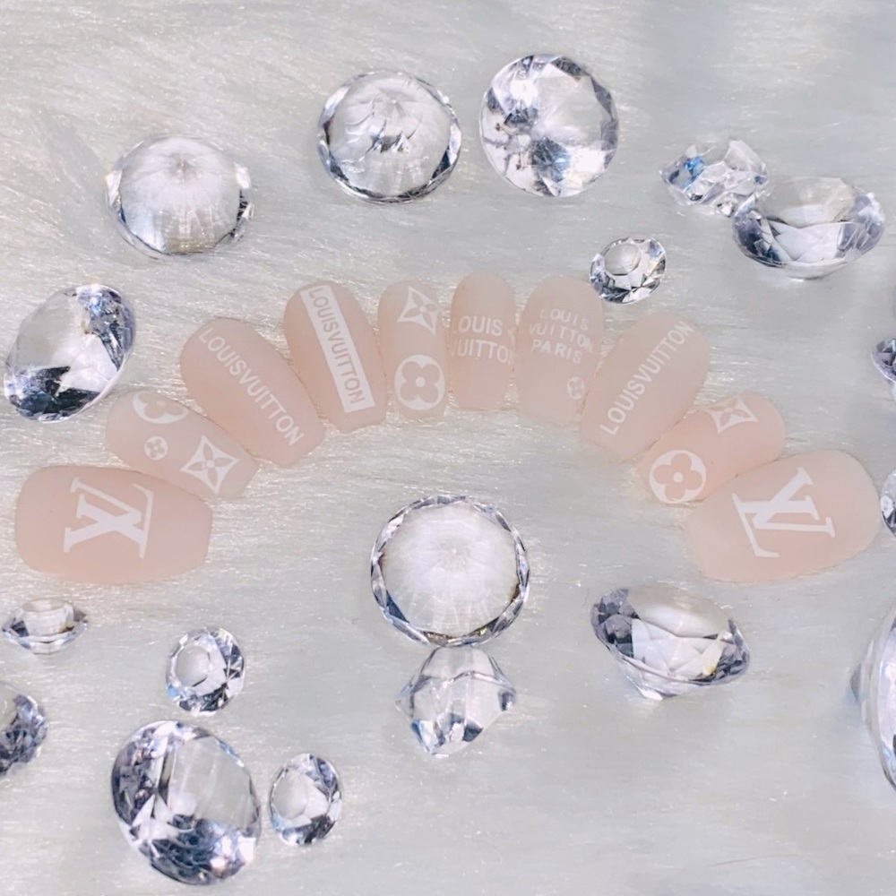 Amor||Press-on Nails